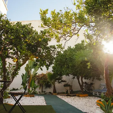 Hostel Orange3 *