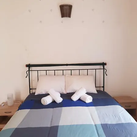Orange3 Hostel *