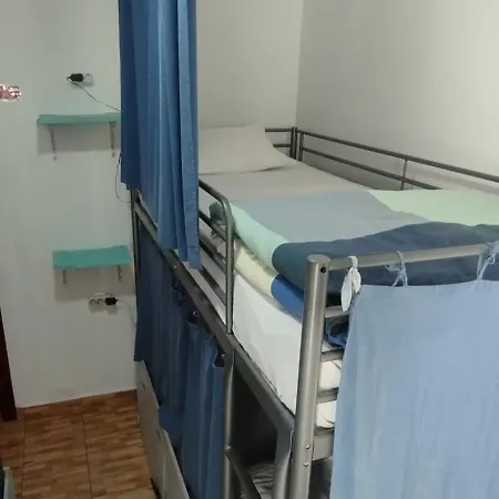Hostel Orange3 *