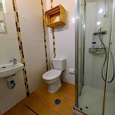 Orange3 Hostal