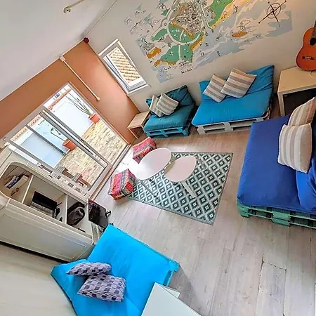 Orange3 Hostel *