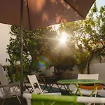 Hostel Orange3 *